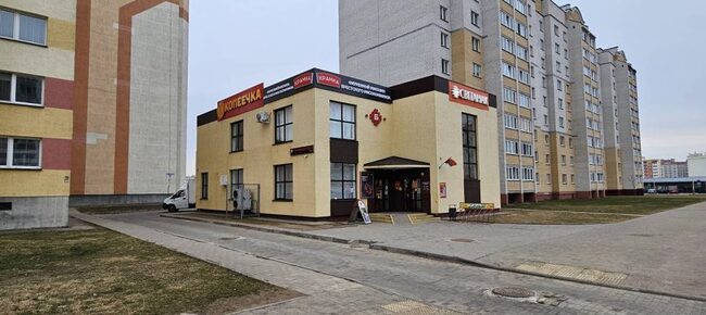 Фирменный магазин Брестского мясокомбината *Крамка*